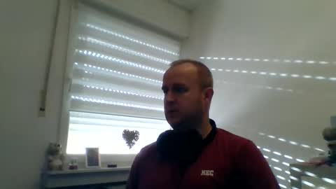 dienummer10 online show from October 23, 7:56 am