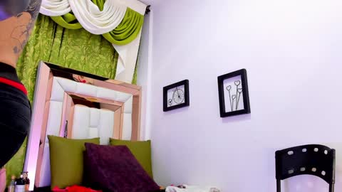 dilan_scootk_ online show from December 23, 11:14 am