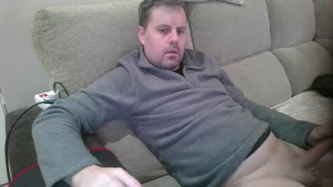 dili999 online show from January 17, 10:00 pm