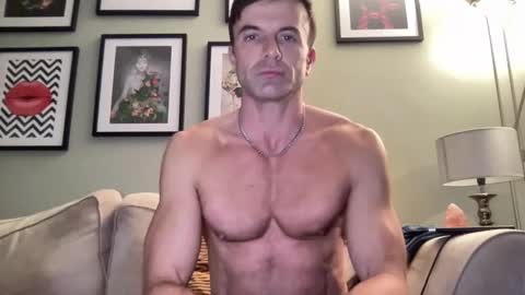Snapshot of dillonwilde chatting on January 21, 8:54 pm Dillon online show from January 21, 8:54 pm