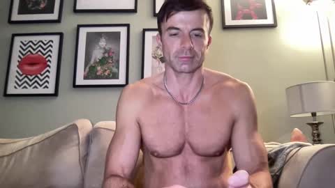Snapshot of dillonwilde chatting on January 22, 8:28 pm Dillon online show from January 22, 8:28 pm