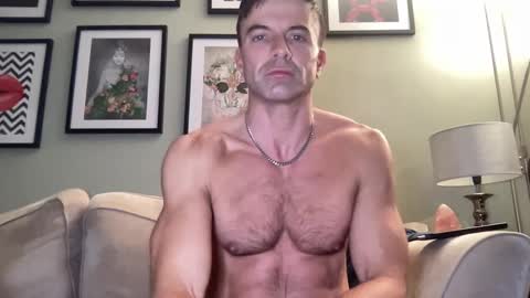 Snapshot of dillonwilde chatting on January 1, 8:26 pm Dillon online show from January 1, 8:26 pm