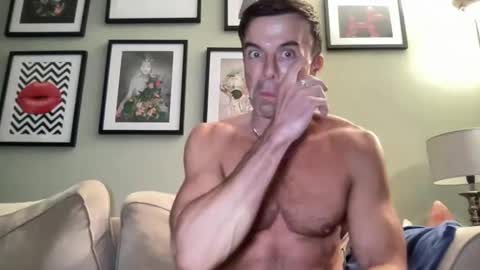 Snapshot of dillonwilde chatting on December 16, 9:31 pm Dillon online show from December 16, 9:31 pm