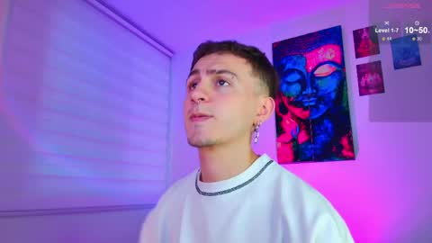 Julian Independent Model online show from April 26, 11:01 pm