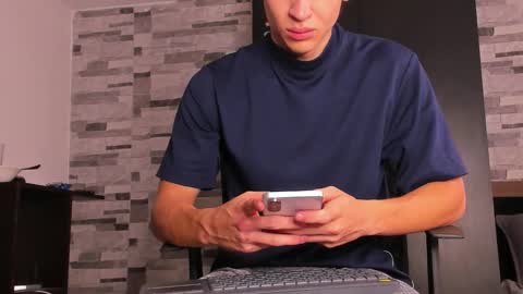 dimitri_higt online show from October 5, 4:44 pm