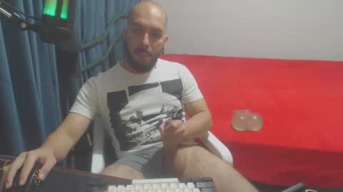 Snapshot of dinchtcams chatting on February 7, 7:07 am Dincht online show from February 7, 7:07 am