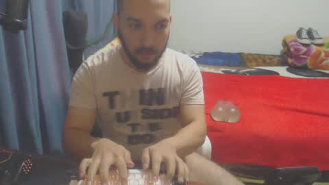 Snapshot of dinchtcams chatting on March 10, 1:54 pm Dincht online show from March 10, 1:54 pm