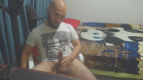Snapshot of dinchtcams chatting on February 21, 7:12 am Dincht online show from February 21, 7:12 am