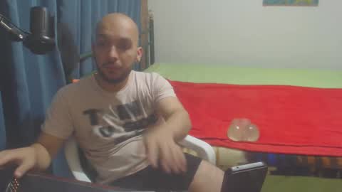 Snapshot of dinchtcams chatting on December 16, 5:17 am Dincht online show from December 16, 5:17 am