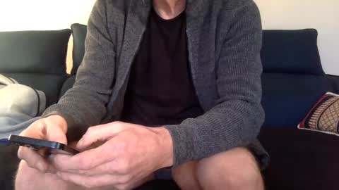 dinnerout1111 online show from December 9, 2:08 pm