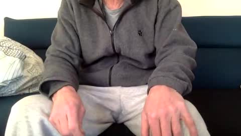 dinnerout1111 online show from January 13, 1:49 pm