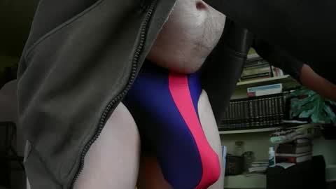 Snapshot of dirk_digggler chatting on December 18, 6:46 pm Dirk Digggler online show from December 18, 6:46 pm