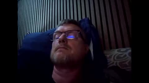 dirkkie1975 online show from June 3, 8:14 pm