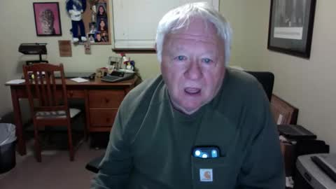 dirtrider195080438 online show from May 26, 4:41 am