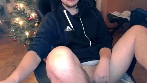 Snapshot of dirty_fun_boy chatting on December 20, 1:11 pm dirty_fun_boy online show from December 20, 1:11 pm