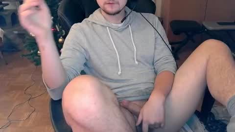 Snapshot of dirty_fun_boy chatting on January 7, 9:43 am dirty_fun_boy online show from January 7, 9:43 am