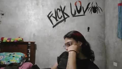 dirty model online show from April 3, 6:43 am