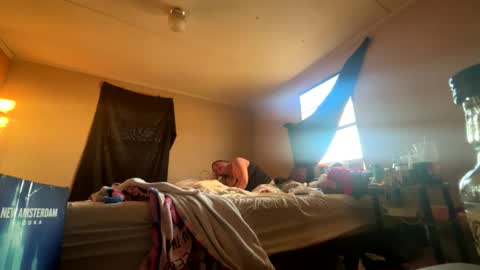discretepleasure859475 online show from October 6, 10:25 pm