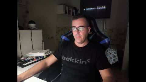 Snapshot of ditos_c chatting on October 2, 9:13 am ditos_c online show from October 2, 9:13 am