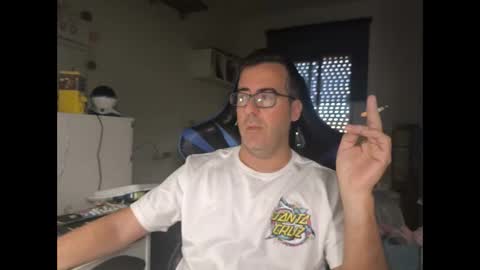 Snapshot of ditos_c chatting on October 18, 10:09 am ditos_c online show from October 18, 10:09 am