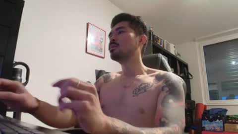 D online show from December 1, 8:50 am