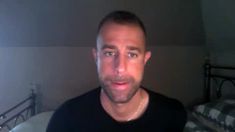 djay15013 online show from February 18, 9:43 am