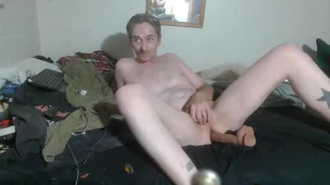 Snapshot of djmeskalo chatting on September 30, 10:19 am hornyforfemdom online show from September 30, 10:19 am