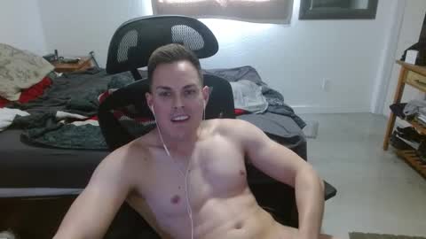 Snapshot of dmoney212 chatting on February 9, 9:28 pm dmoney212 online show from February 9, 9:28 pm