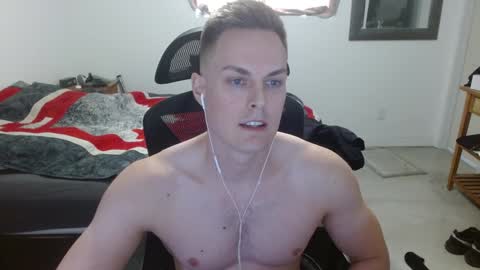 Snapshot of dmoney212 chatting on January 2, 7:40 pm dmoney212 online show from January 2, 7:40 pm