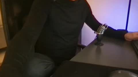 doctor_luv_69 online show from March 11, 9:44 pm