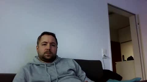Snapshot of dombio_12 chatting on February 21, 3:43 pm dombio_12 online show from February 21, 3:43 pm