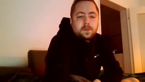 Snapshot of dombio_12 chatting on February 8, 2:26 am dombio_12 online show from February 8, 2:26 am