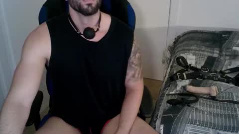 DominatedTitan online show from October 25, 5:25 pm