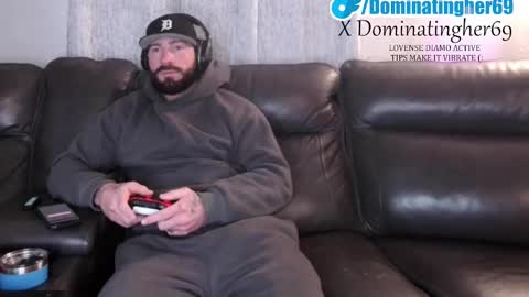 Snapshot of dominatingher69 chatting on January 24, 2:19 pm dominatingher69 online show from January 24, 2:19 pm