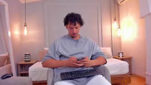 Dominick Star online show from February 12, 1:39 pm