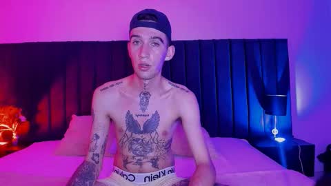 dominik_thompson777 online show from September 24, 5:07 am