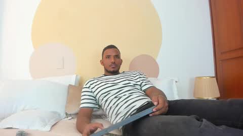 donovan_brown online show from October 7, 1:48 pm
