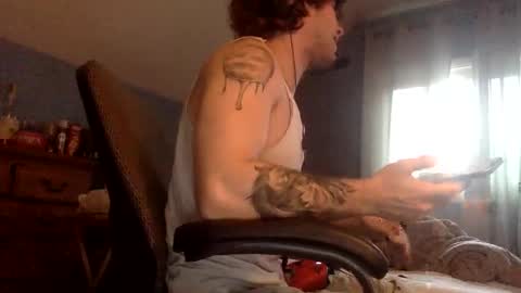 donutking42069 online show from April 18, 10:53 pm