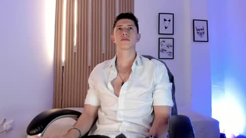 dorian_mystery online show from May 8, 8:09 pm