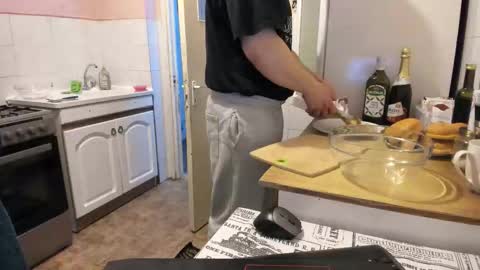 menu  below online show from March 21, 3:05 pm