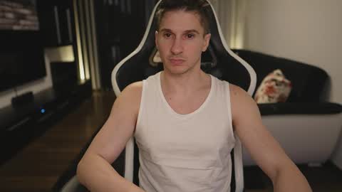 Dorian Reyes online show from April 23, 12:04 am