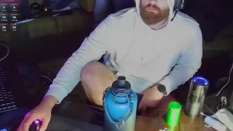 DotYourEyezez  online show from October 17, 8:40 am