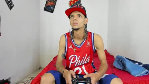 douglas_gallegos online show from February 8, 11:02 pm