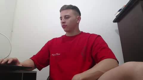 draco_boy2000 online show from September 29, 9:10 pm