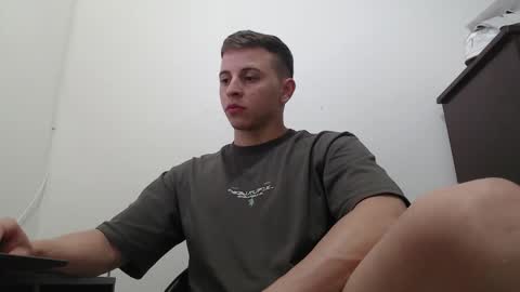 draco_boy2000 online show from October 17, 9:41 pm