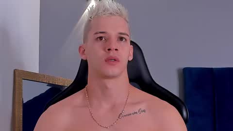 drake_carter1 online show from March 10, 11:38 pm