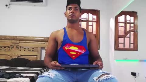 drake_cerra online show from November 21, 9:03 pm