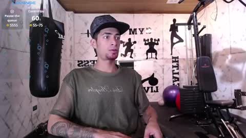 Snapshot of drakeneumann chatting on February 16, 3:26 am Drake Neuman online show from February 16, 3:26 am