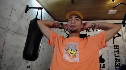 Snapshot of drakeneumann chatting on February 2, 7:35 pm Drake Neuman online show from February 2, 7:35 pm