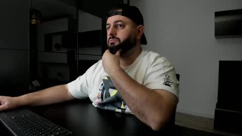 DravenPeak online show from March 8, 2:04 am